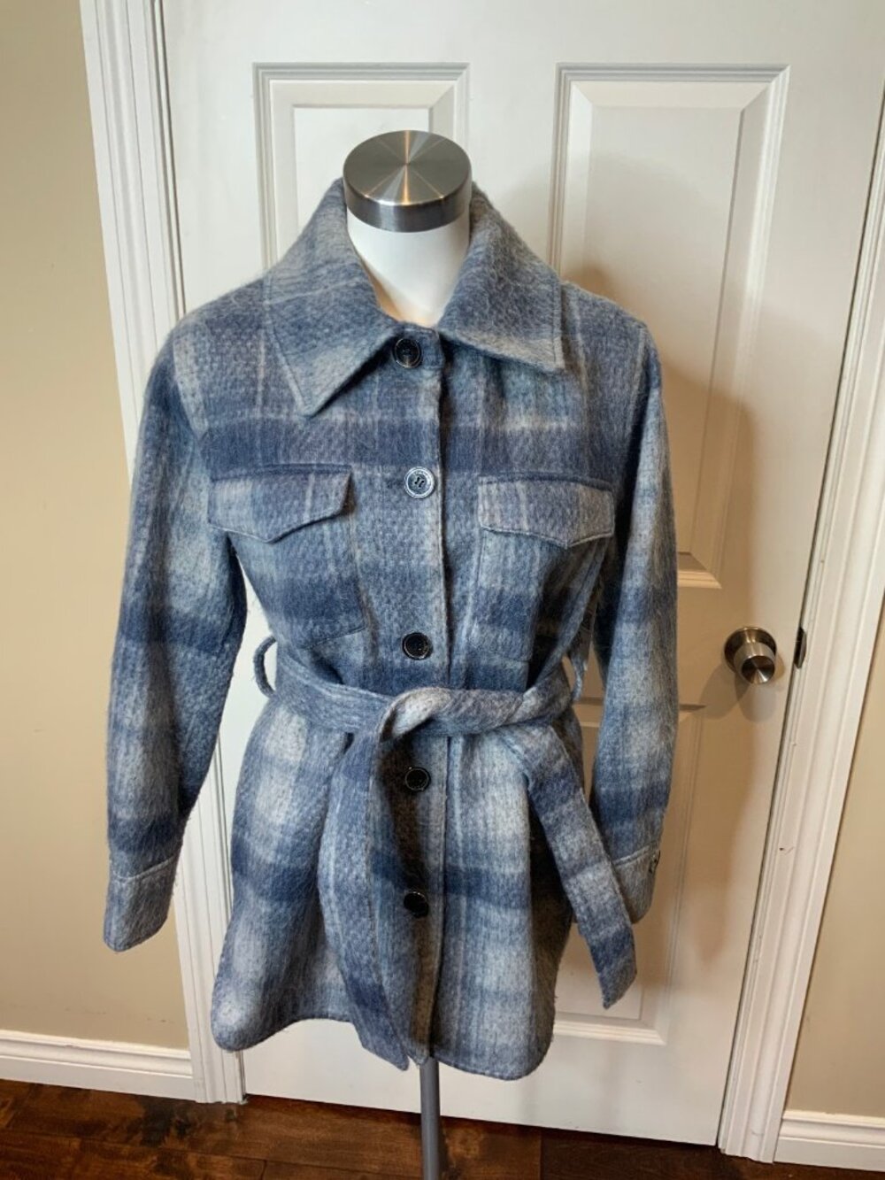 Tahari Blue Wool-Blend Plaid Belted Shacket W/ Pockets , Size XS